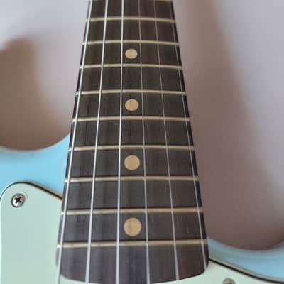 PRICE DROP - Fender Limited Edition Vintera II Road Worn '60s Stratocaster 2025 - Sonic Blue (3,45 kg) image 9