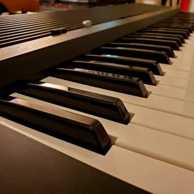 MUST SEE!!! YAMAHA YPR-7 ELECTRIC PIANO IN ORIGINAL BOX FULLY INSPECTED/SERVICED! image 10