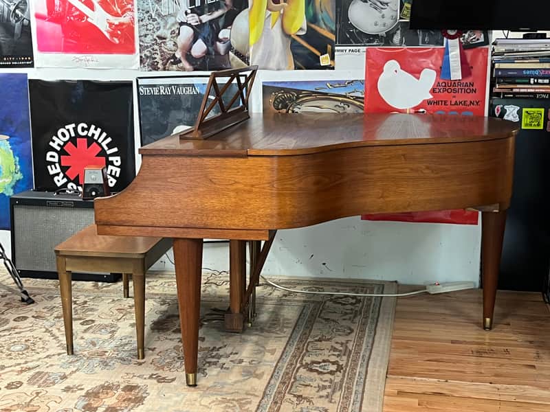 Baldwin M 1964 - Walnut image 1