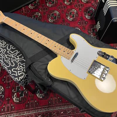 Fender American Performer Telecaster with Maple Fretboard - Vintage White image 3