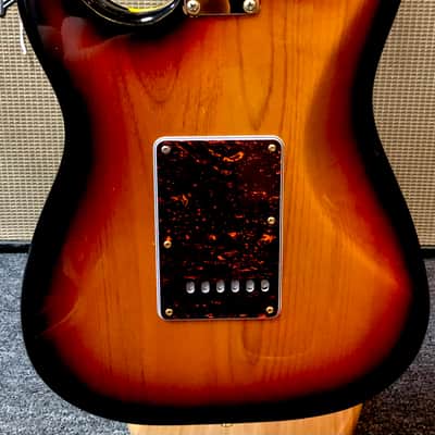 Fender '97 Collector's Edition Stratocaster 1997 - 3-Color Sunburst image 6