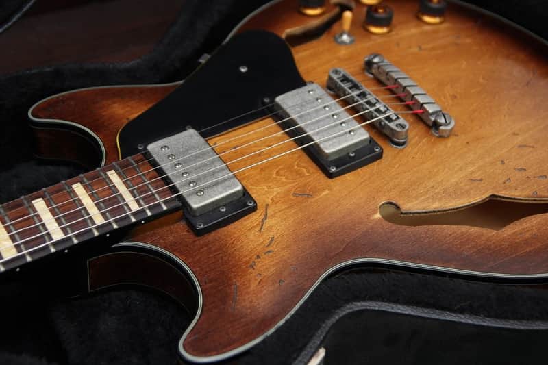Ibanez AMV10A TCL Artcore Vintage Hollow Body Distressed Tobacco