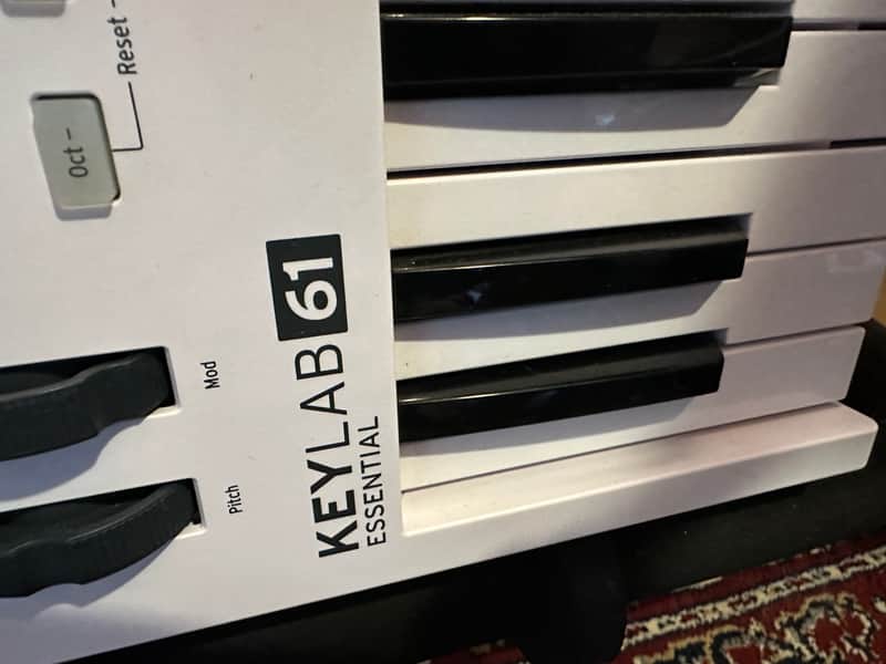 Arturia KeyLab Essential 61 MkIII MIDI Controller 2023 - Present - White image 1