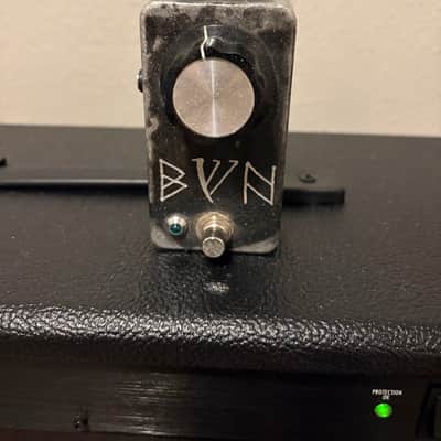 Black Hawk Gandalf one knob octave fuzz 2010s image 2