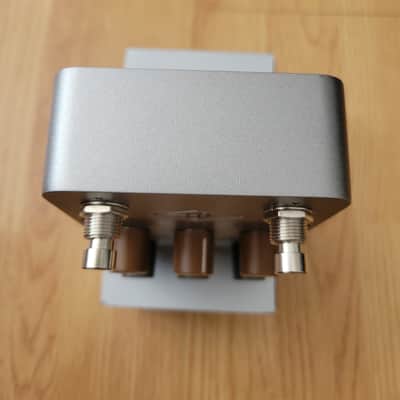 Universal Audio OX Stomp Dynamic Speaker Emulator 2023 - Present - Silver image 6
