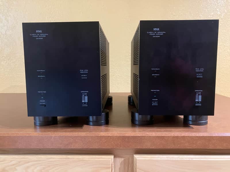 Stax DA-100M. PAIR Class A Power Amplifiers
