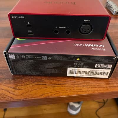 Focusrite Scarlett Solo 4th Gen USB Audio Interface 2023 - Present - Red image 2
