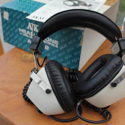 Vintage deadstock AKAI ASE-22 Headphones with volume control image 1