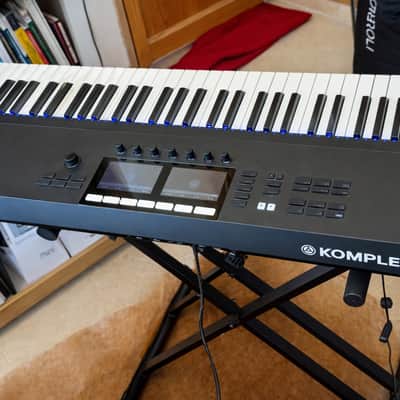 Native Instruments Komplete Kontrol S88 MK2 - Gearspace
