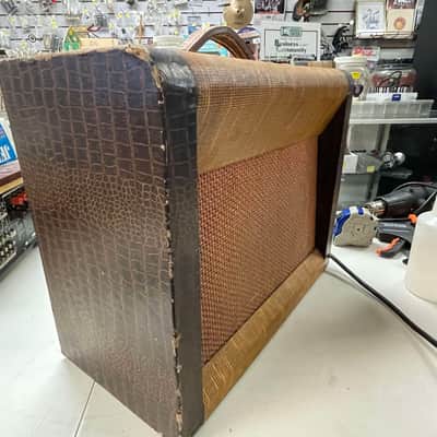 1956 Silvertone 1331 Tube Combo Amp - Tweed image 4