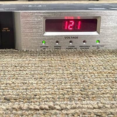 Monster Pro 2500, 10-Outlet, Power Conditioner w/ Littlite 18X-HI, Excellent Condition image 3
