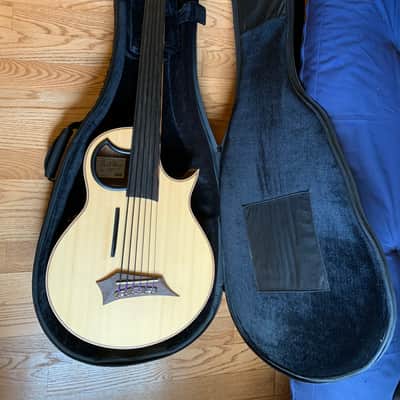 Warwick Alien 6 String Fretless Bass image 10