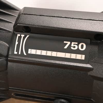 ETC Source Four 750 19 Degree Ellipsoidal Light CG01WY7 image 2