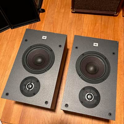 US-Made 90's JBL G200 bookshelf speakers (pair) in black image 9