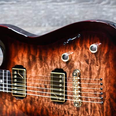 Godin Artisan ST-II WhiskeyBurst EN Quilted Maple Top Electric Guitar w/Caset image 7