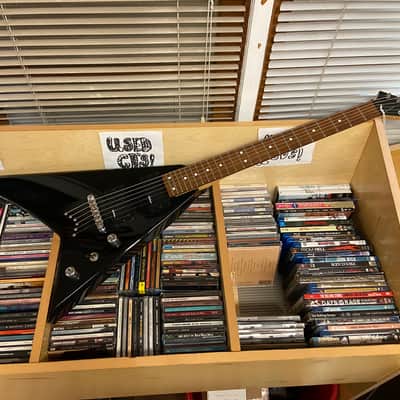 Jackson V Mid 2000s - Black image 1
