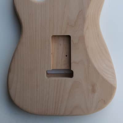 AMERICAN MADE STRAT CLASSIC STYLE BODY - RIGHT HANDED - ALDER 1333 image 2