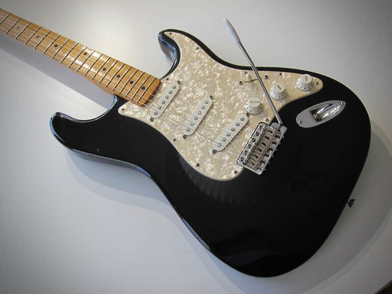 Fender Deluxe Powerhouse Stratocaster Guitar Dummy Coil Active Electronics Circa-2002-Black