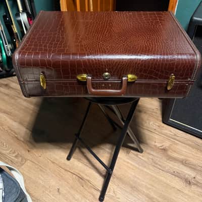 Vintage custom 12x20 samsonite pedalboard - Faux alligator image 1