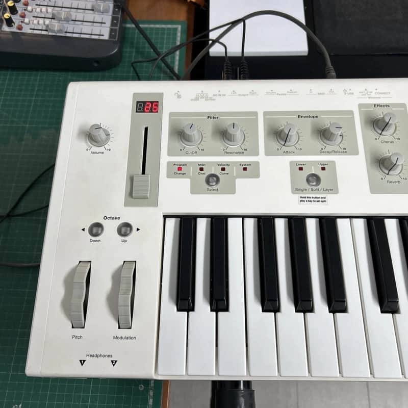 E-MU Systems Shortboard 2010s (+ manual) image 1