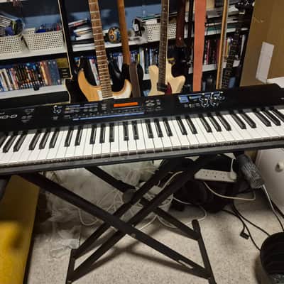 Roland Juno D 61-Key Synthesizer