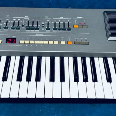 Roland HS-60 Vintage Analog Synthesizer • Juno 106 with Speakers • NEAR MINT • Pro Restoration • Warranty image 5