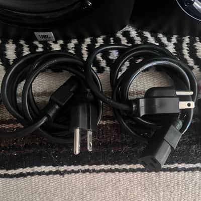 Pair of JBL LSR305 2-way active studio monitor speakers 5inch, 3 series, 2010’s, black with extras image 19