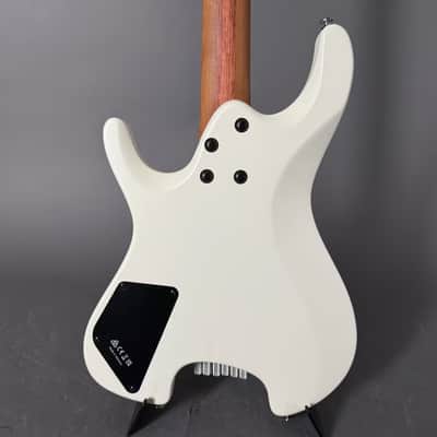 Ibanez Ichika Nito ICHI10-VWM Vintage White Matte Gigbag image 7