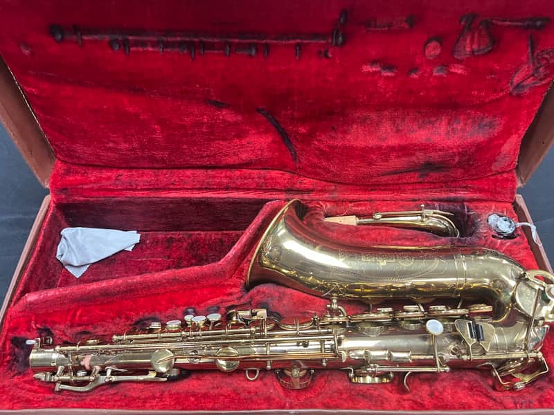 Vito Alto Sax (model 35) - Brass Lacquer image 1