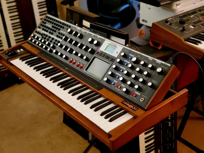 MUST SEE!!! MOOG MINIMOOG VOYAGER XL 40th ANNIVERSARY IN NEAR-MINT CONDITION! image 1