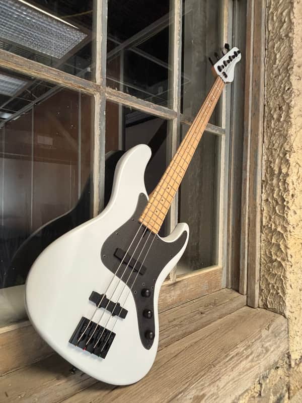 Brubaker JXB USA 4 Performance Series bass with BOB technology 2025 - Casablanca white image 1