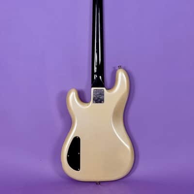 Fender Precision Bass Boxer Series Made in Japan 1986 - Frost White Metallic image 7