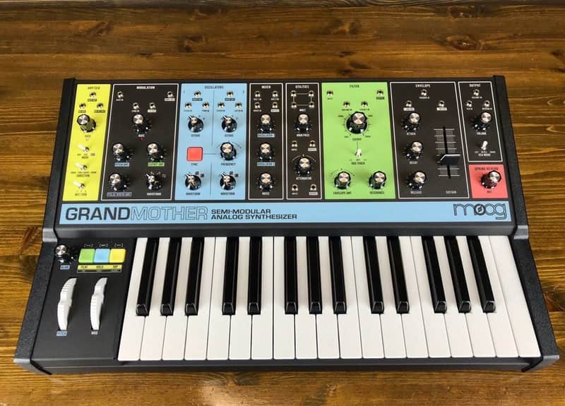 Moog Grandmother Dark 32-Key Semi-Modular Analog Synthesizer 2020 - Present - Black / Black Panel image 1