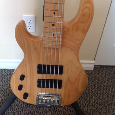 G&L L5500 5 string bass guitar, lefty image 2