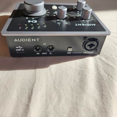 Audient iD4 MKII USB-C Audio Interface 2021 - Black image 2