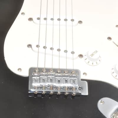 Fender Japan Stratocaster Electric Guitar Ref No.6030 image 6