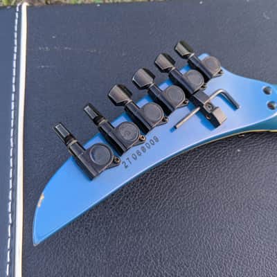 1987 Kramer Mach II Stagemaster Standard Flip Flop Blue W/OHSC Great Condition Overall image 13
