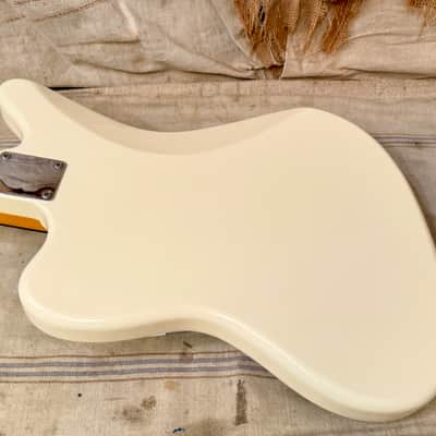 Fender MIJ Classic 60's Jazzmaster 2016 - Vintage White image 19