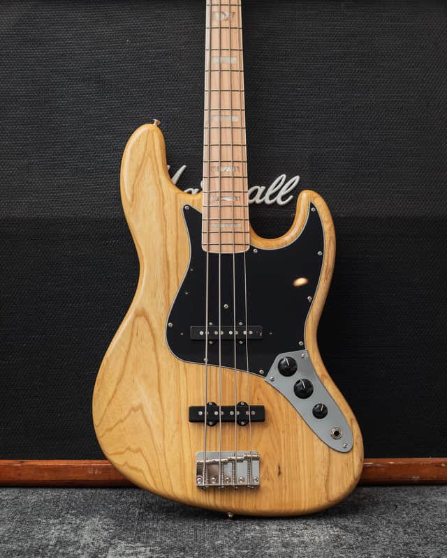 Fender Japan Heritage 70s Jazz Bass 2022 - Natural image 1