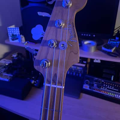 Fender Standard Precision Bass - Present - Olympic White image 3