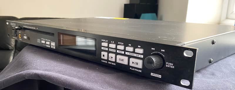 Denon DN-C640 Slot-in Network CD Black image 1