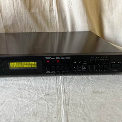 CASIO VZ-8M PROFESSIONAL DIGITAL SYNTHESIZER RACK MOUNT New internal battery!! image 4