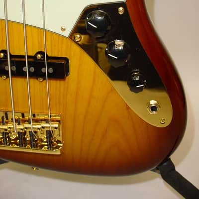 Fender 75th Anniversary Commemorative Jazz Bass, Rosewood Fingerboard, 2-Color Bourbon Burst w/ Case image 3