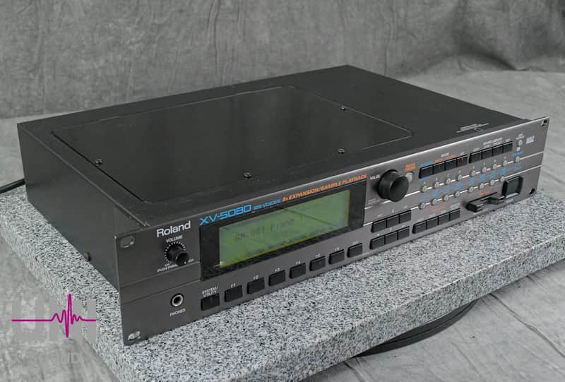 Roland XV-5080 Rackmount Synthesizer in Very Good Condition image 1