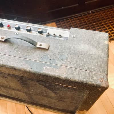 Pine Electronics (Pineco) Model 207 1x15 Amp w/ Tremolo image 3