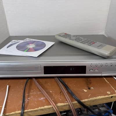 Toshiba D-RW2 DVD Video Recorder D-RW2-S-TU - w Remote Tested On Play AND Record image 1