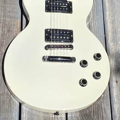MASTER CERTIFIED: 2010 Gibson Les Paul Studio – Alpine White – Ebony Fretboard - Black Hardware – Pro Setup – $1599 USD | FREE SHIPPING image 4