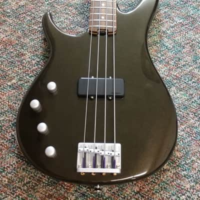 Peavey Fury II Bass Left-handed 2000-2004 Metallic Olive image 10