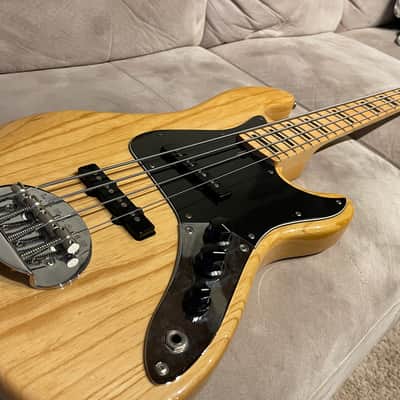 Lakland Skyline Series Daryl Jones 4 string DJ4 ? - Natural image 3