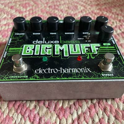 Electro-Harmonix Deluxe Bass Big Muff Pi Distortion / Sustainer 2012 - Present - Black / Green image 2